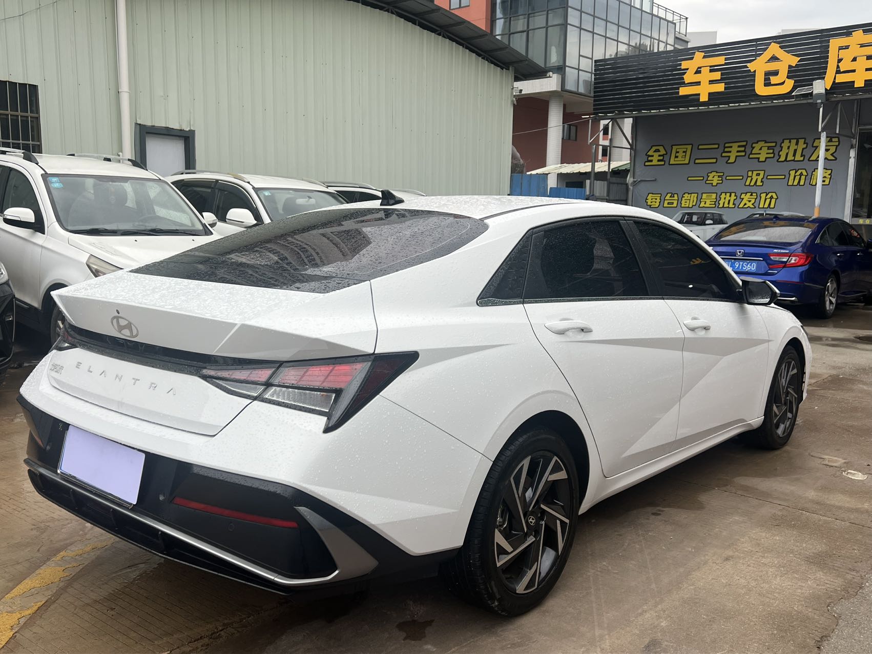 Hyundai Elantra 2024 car image #5
