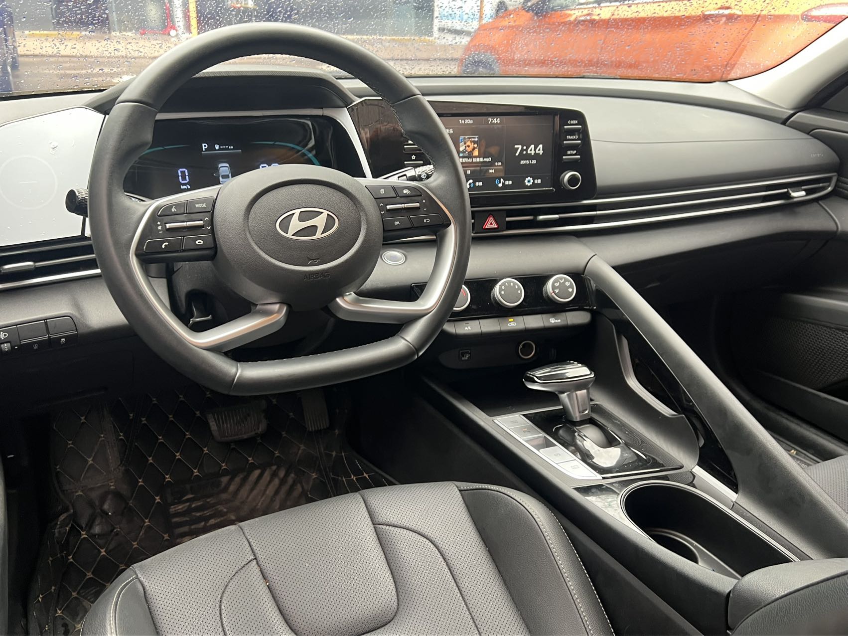 Hyundai Elantra 2024 car image #4