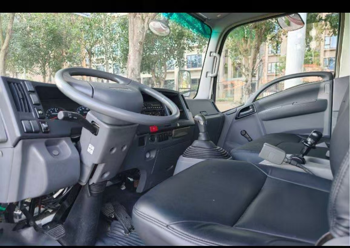 2019 car image #5