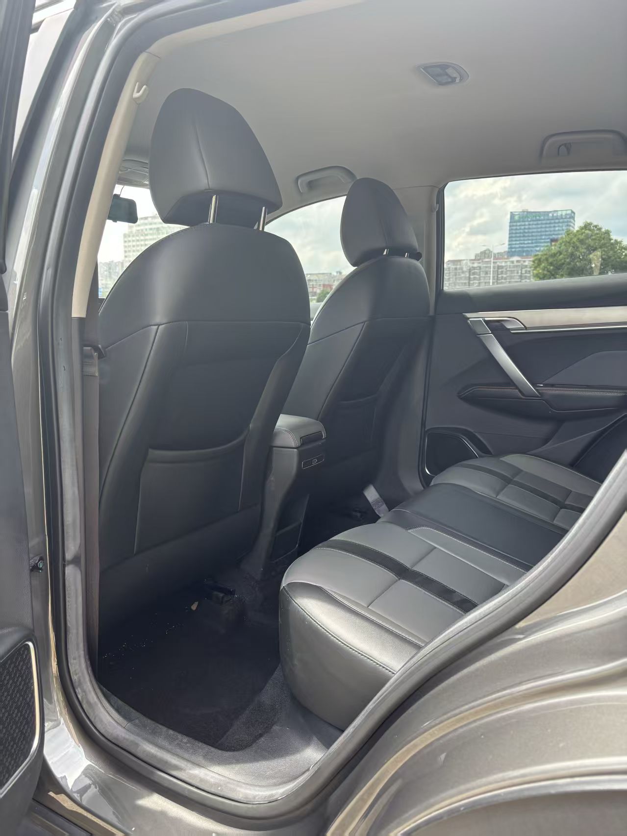 GEELY Coolray 2023 #2 GEELY Coolray 2023 car image #2