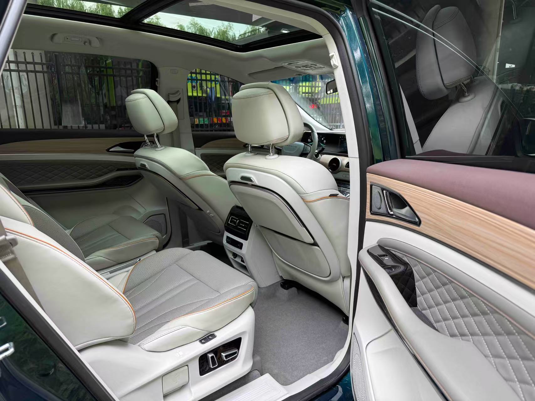 Forthing Yacht 2023 car image #6