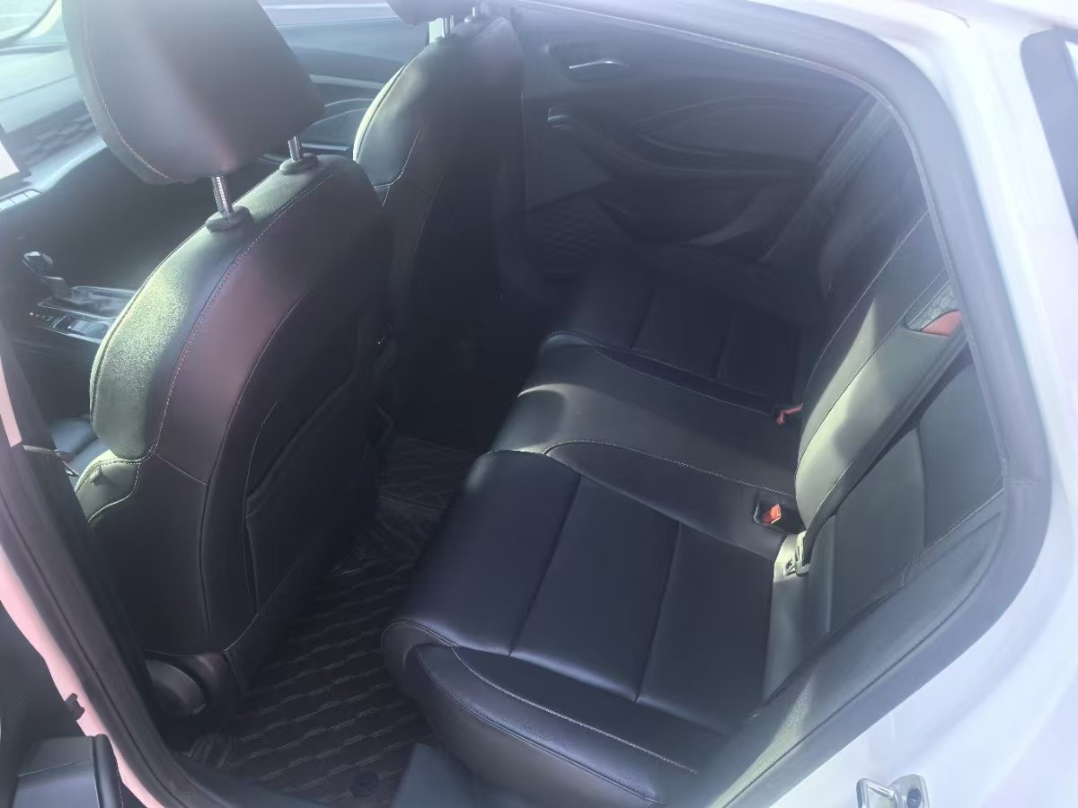 MG 5 2024 изображение автомобиля #8