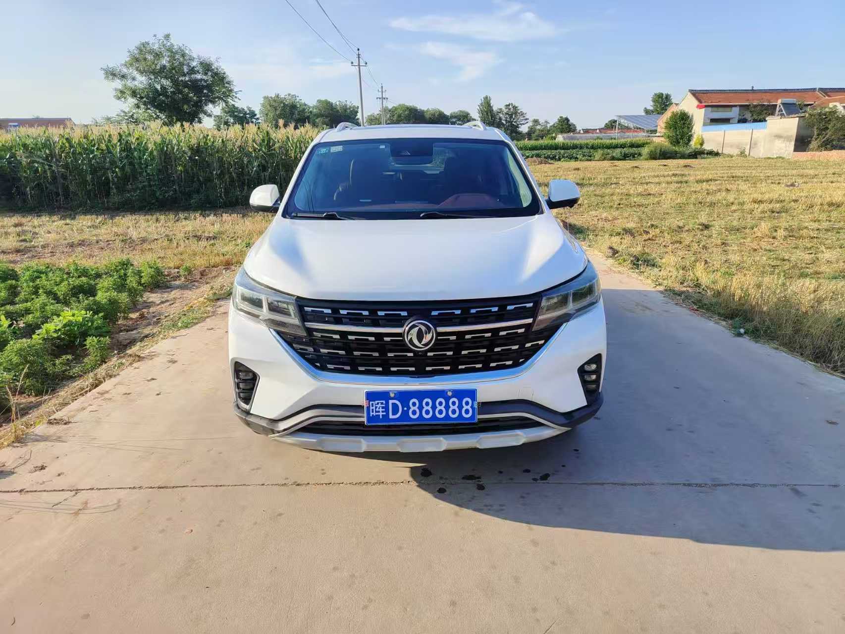 Forthing T5 2019 car image #6