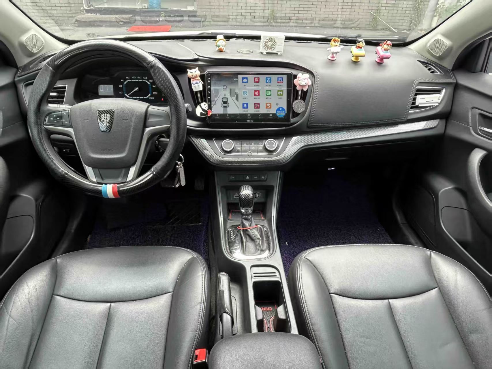 Roewe 360 2016 #5 Roewe 360 2016 car image #5