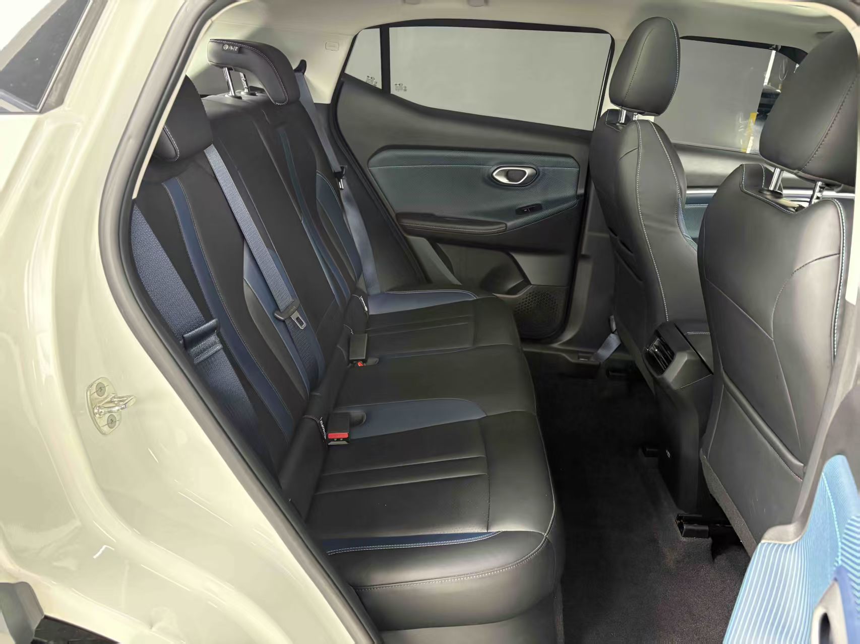 GAC Trumpchi GS3 2024 #7 GAC Trumpchi GS3 2024 car image #7