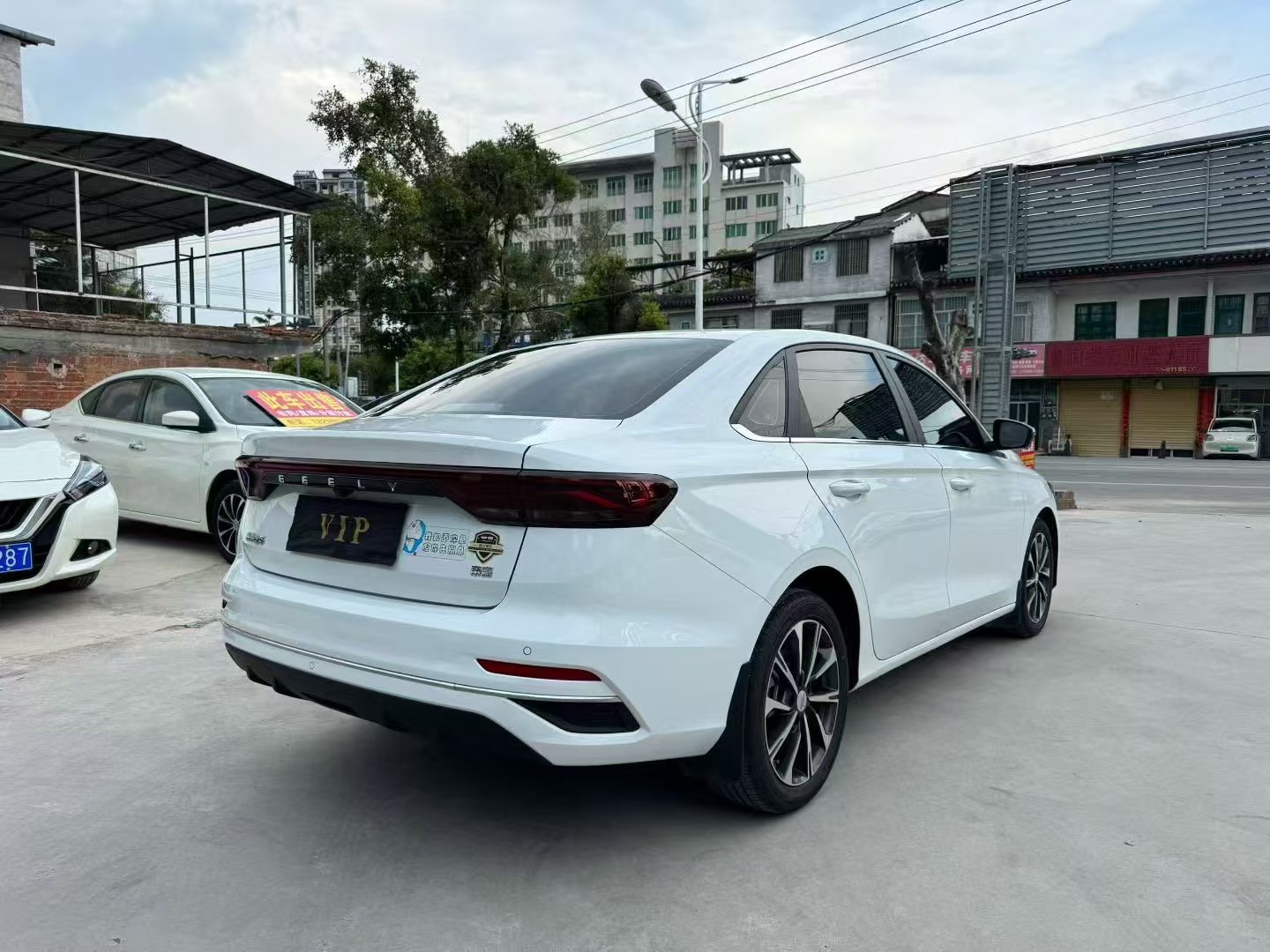 GEELY Emgrand 2025 #8 GEELY Emgrand 2025 car image #8