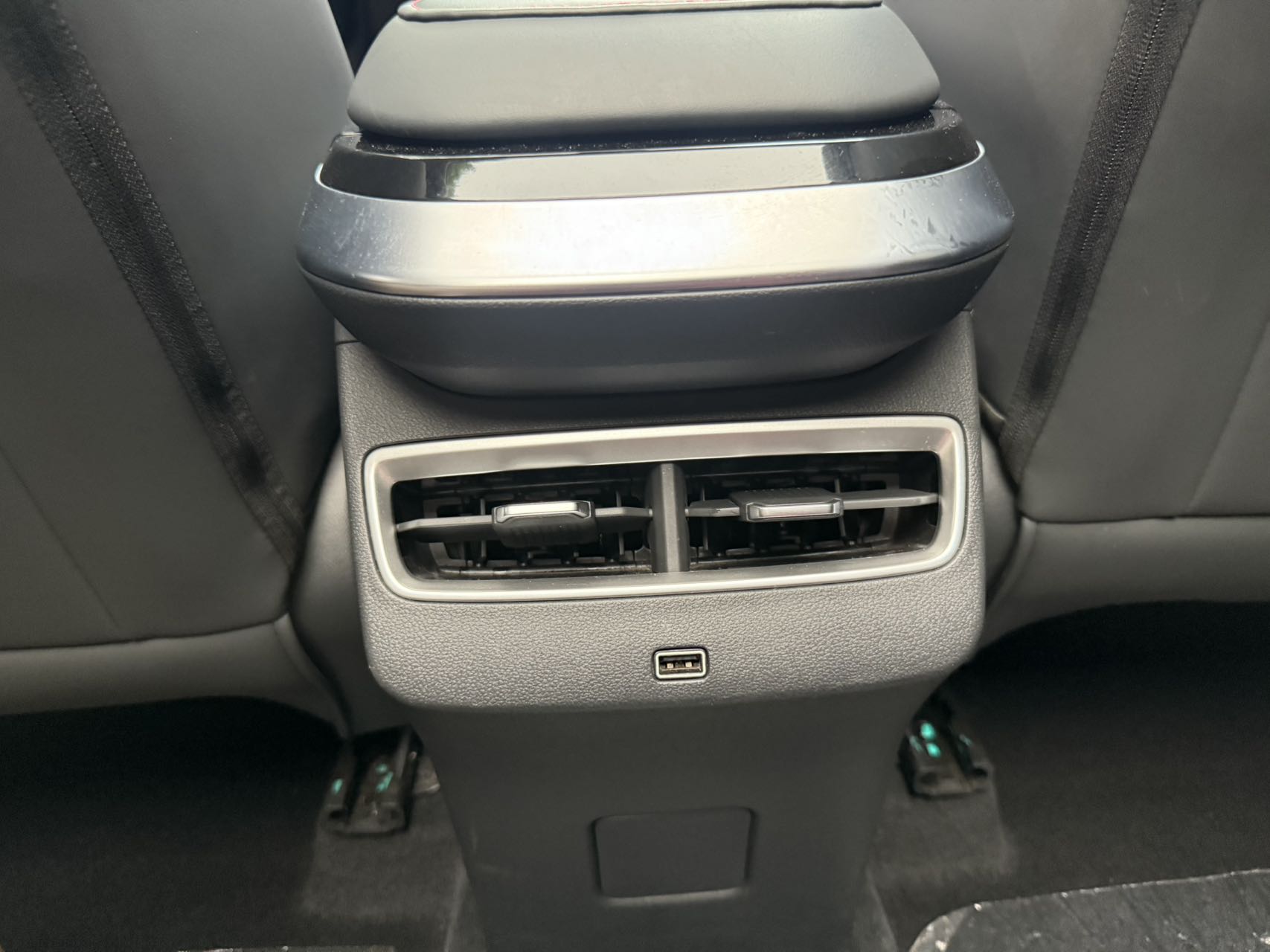 Jetour Dashing 2024 car image #16