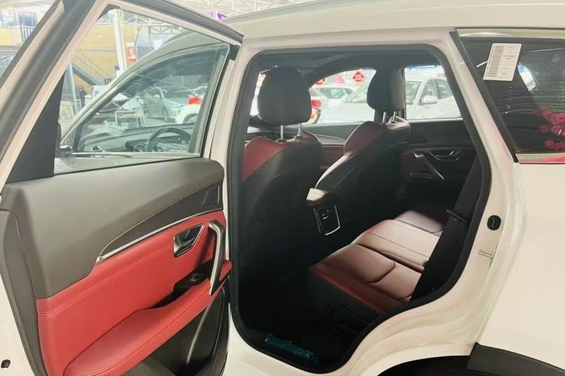 Jetour X70 PLUS 2025 car image #3