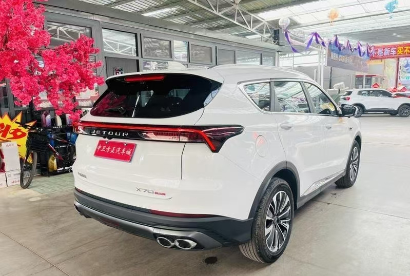 Jetour X70 PLUS 2025 car image #2