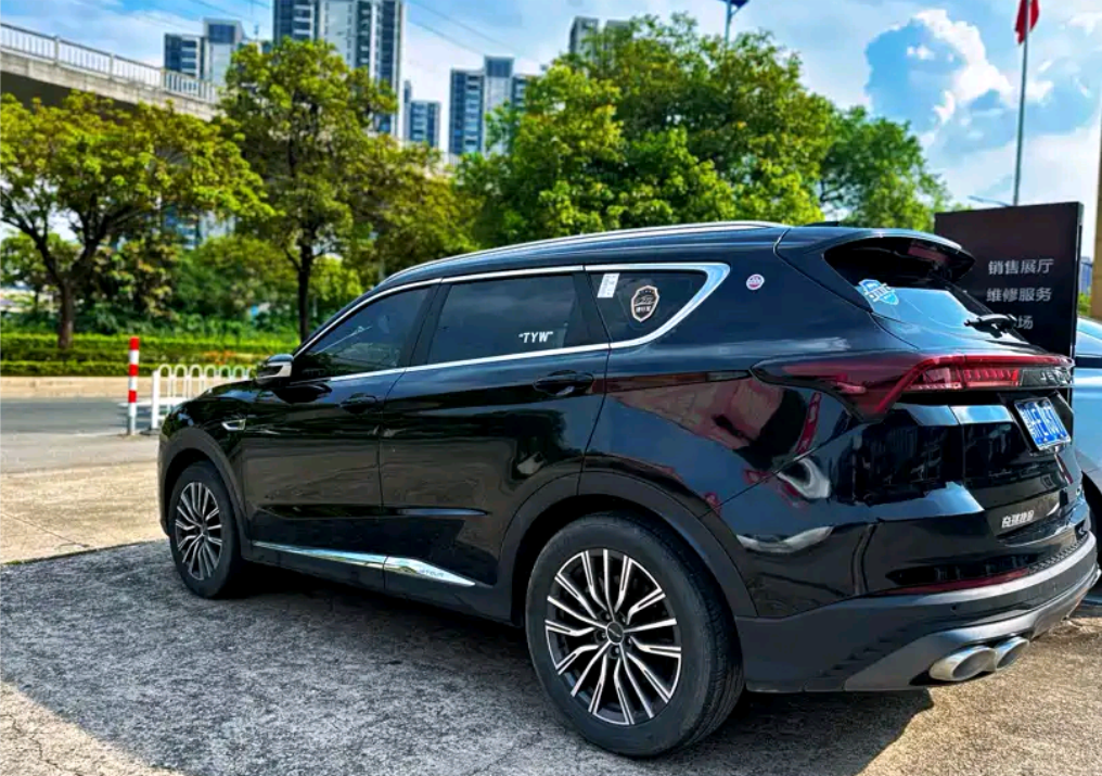 Jetour X70 PLUS 2023 car image #4