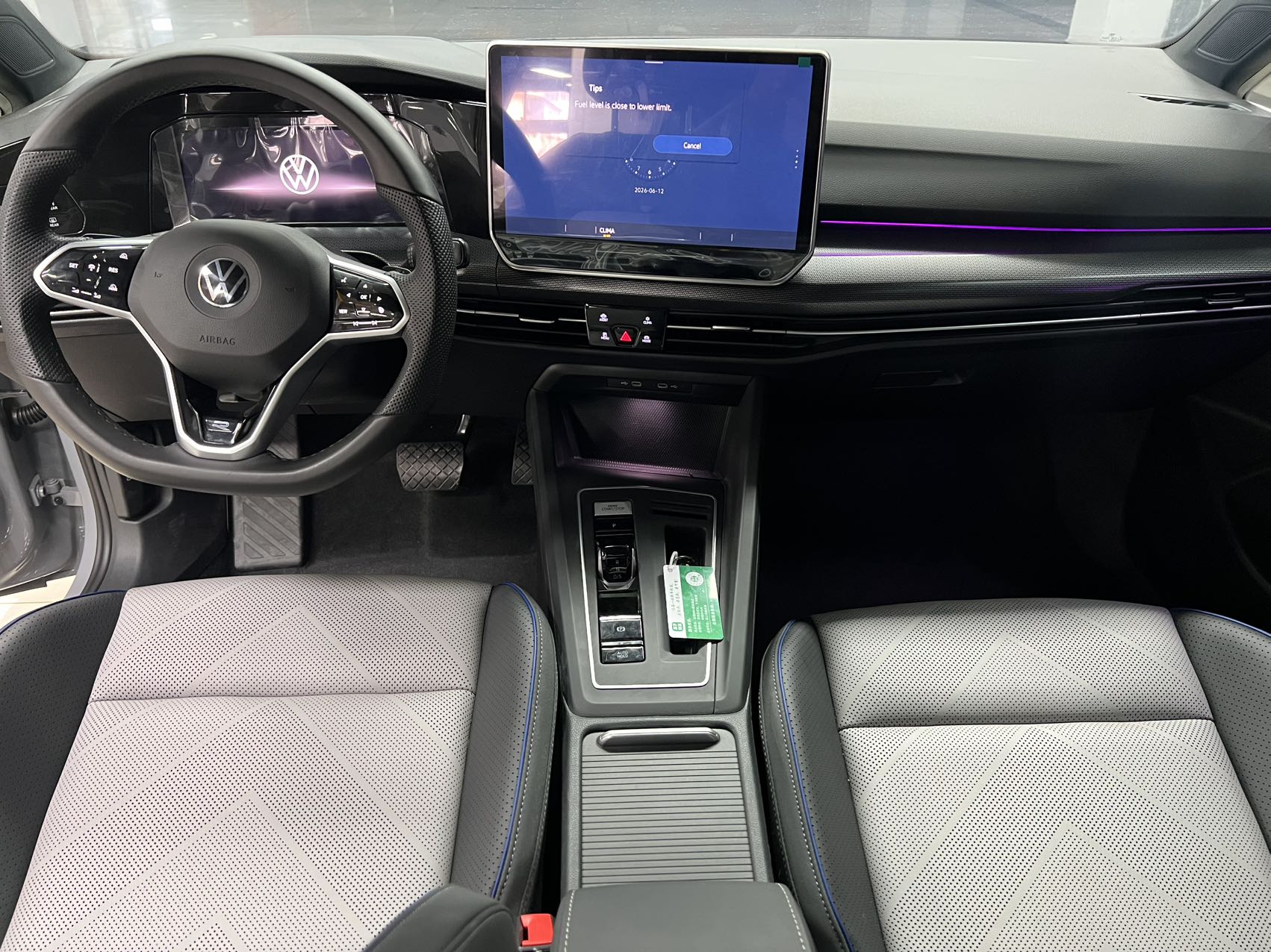 Volkswagen Golf 2025 imagem de carro #12