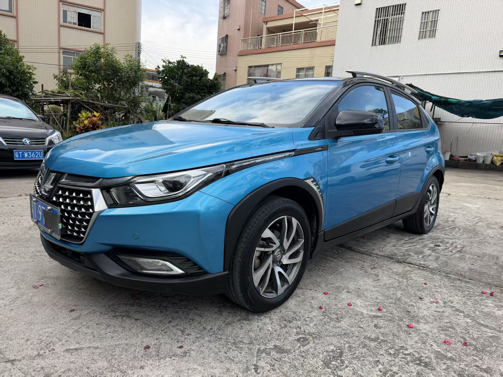 2017 2017 car image