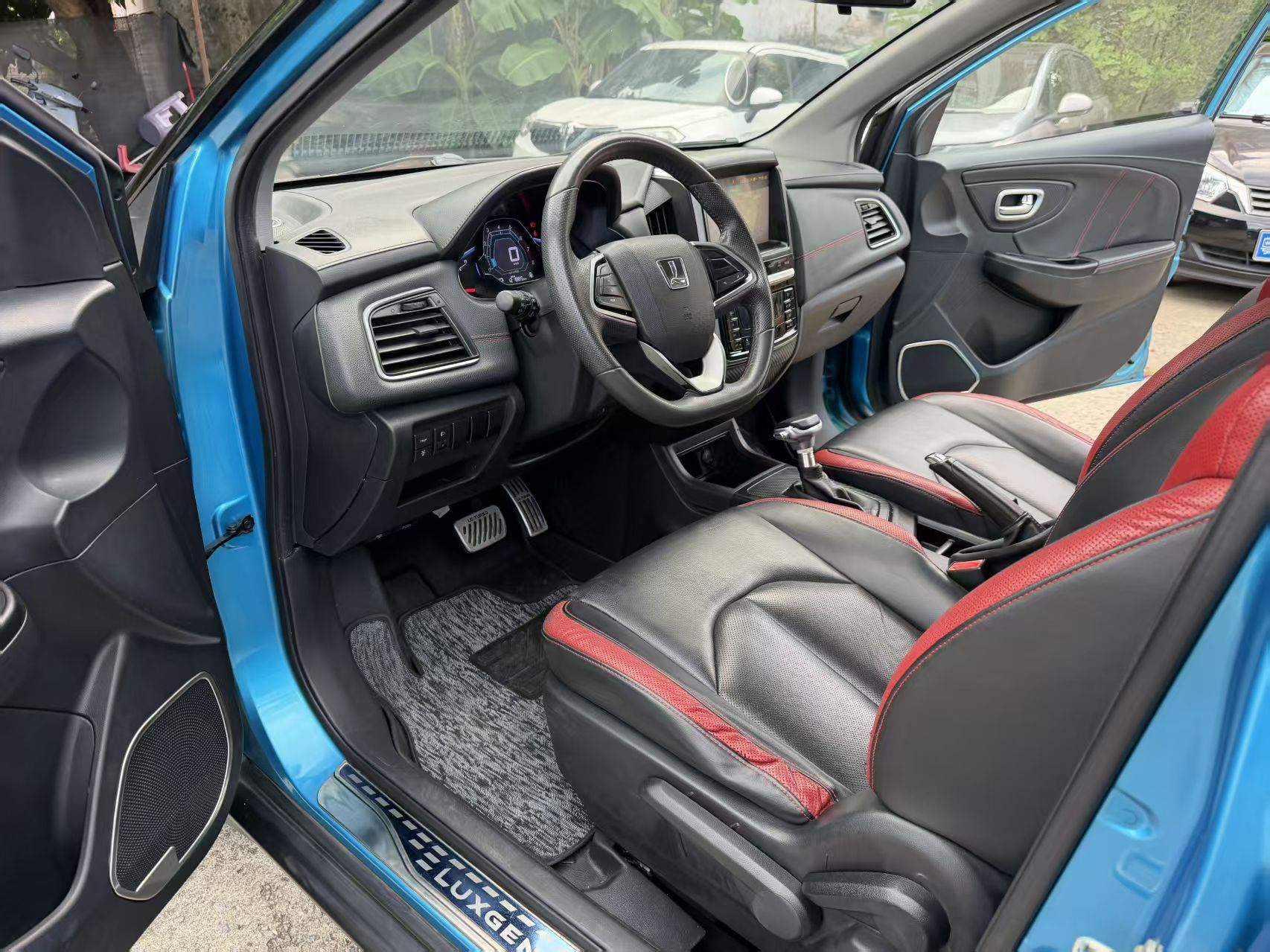 2017 #13 2017 car image #13