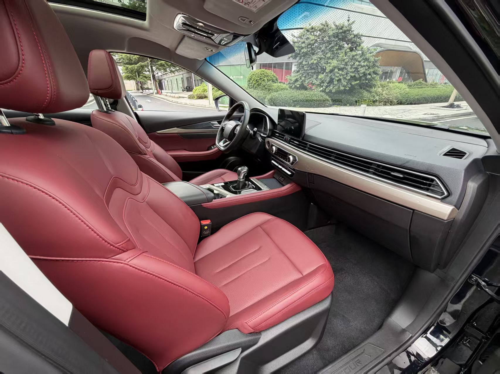 Jetour X70 2025 immagine di auto #4