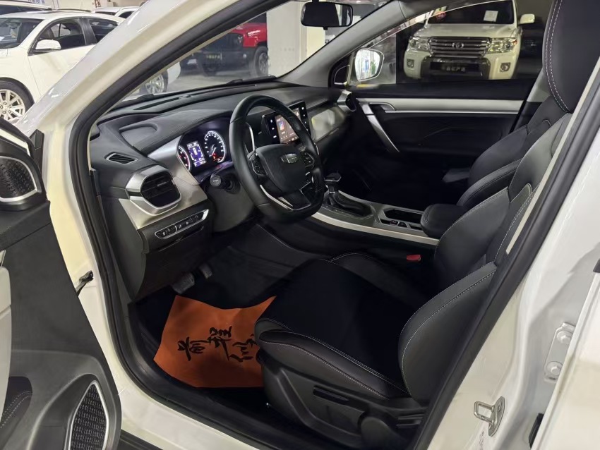 GEELY Coolray 2025 car image #6