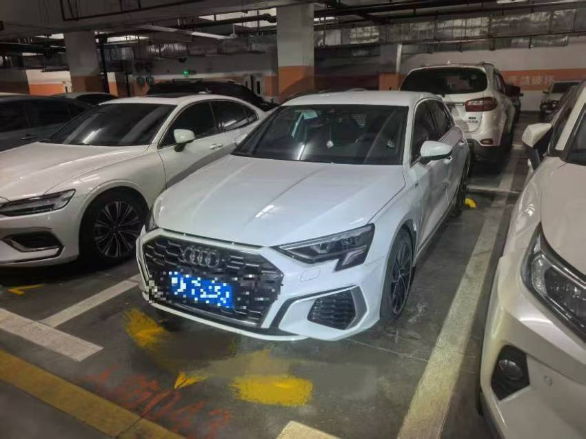 Audi A3 2023 صورة سيارة #9