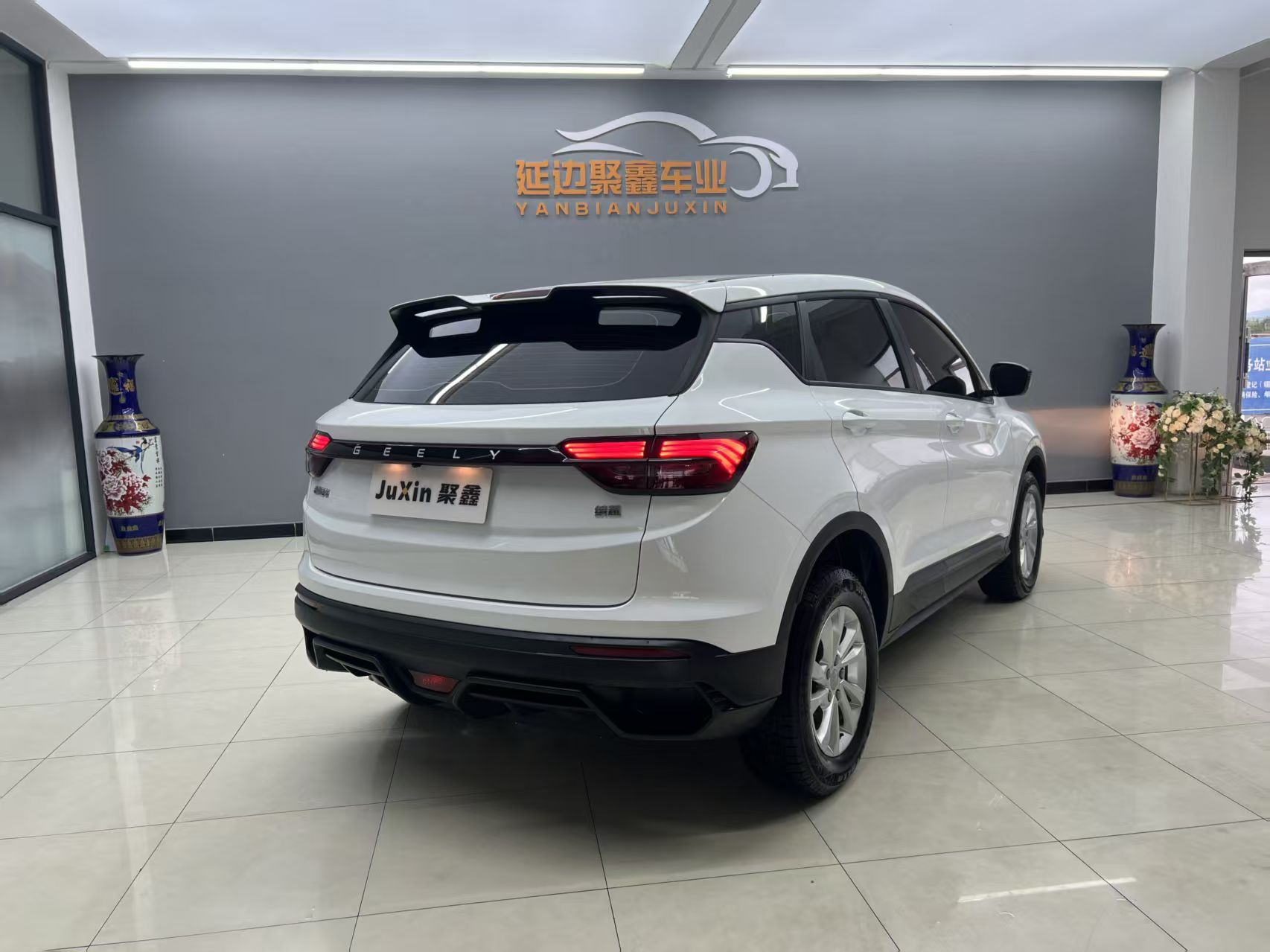 GEELY Coolray 2025 imagem de carro #12