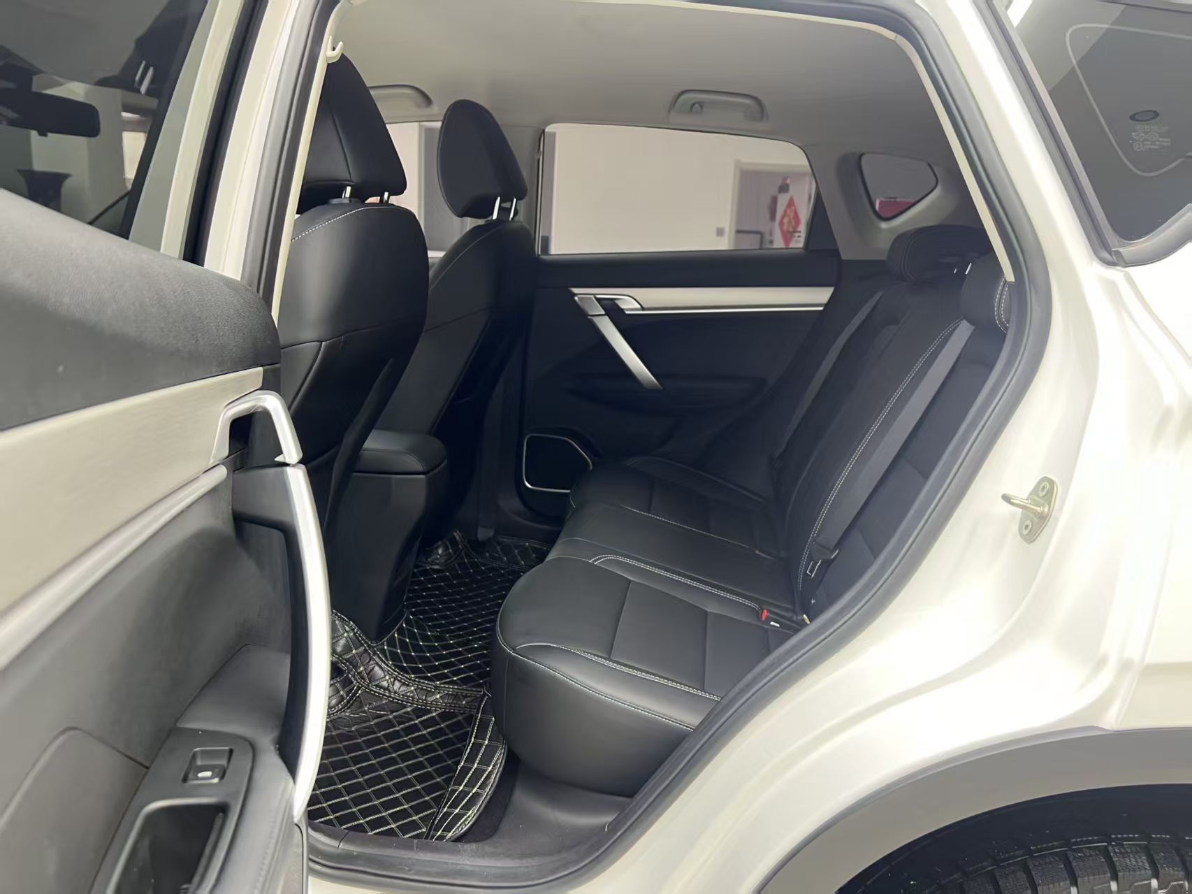 GEELY Coolray 2025 imagem de carro #9