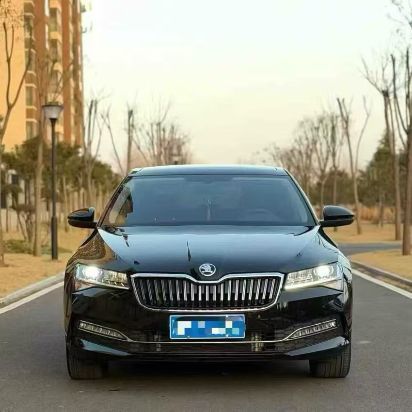 Skoda Superb 2024 #2 Skoda Superb 2024 image de voiture #2