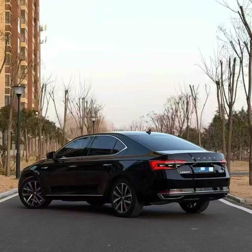 Skoda Superb 2024 #9 Skoda Superb 2024 image de voiture #9