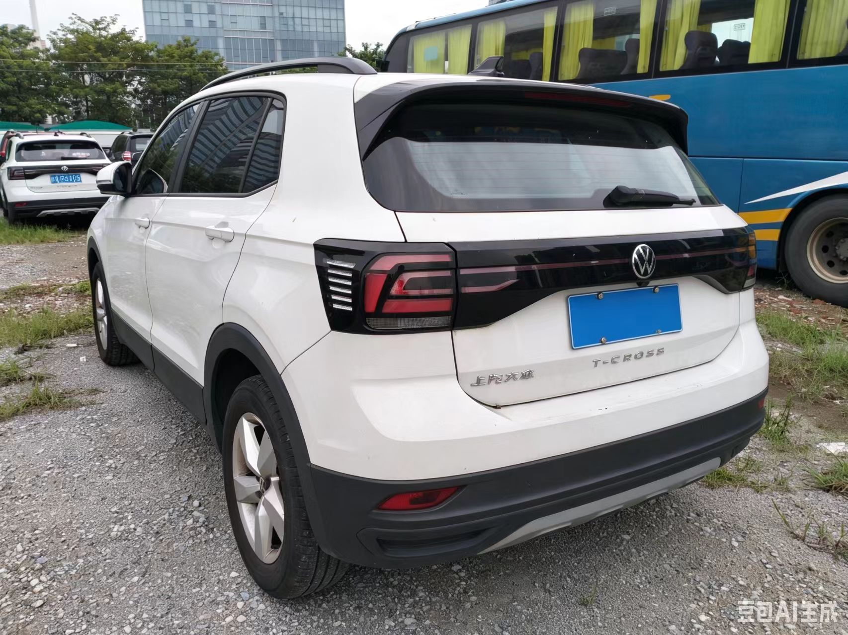 Volkswagen T-Cross 2024 #10 Volkswagen T-Cross 2024 car image #10