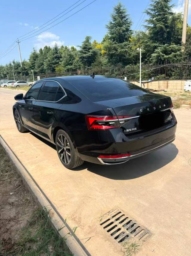 Skoda Superb 2025 صورة سيارة #6