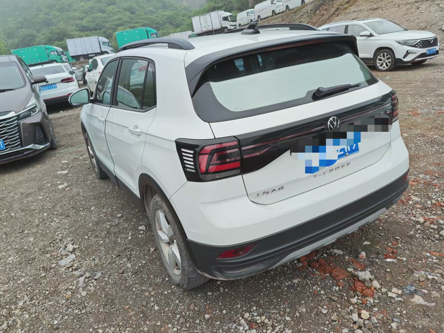 Volkswagen T-Cross 2023 car image #12