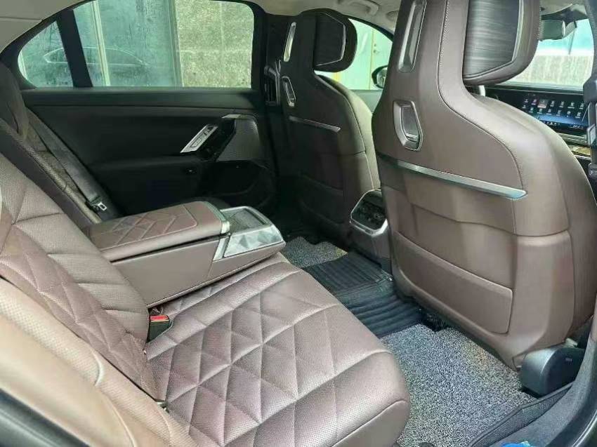 BMW 7 Series 2023 car image #3