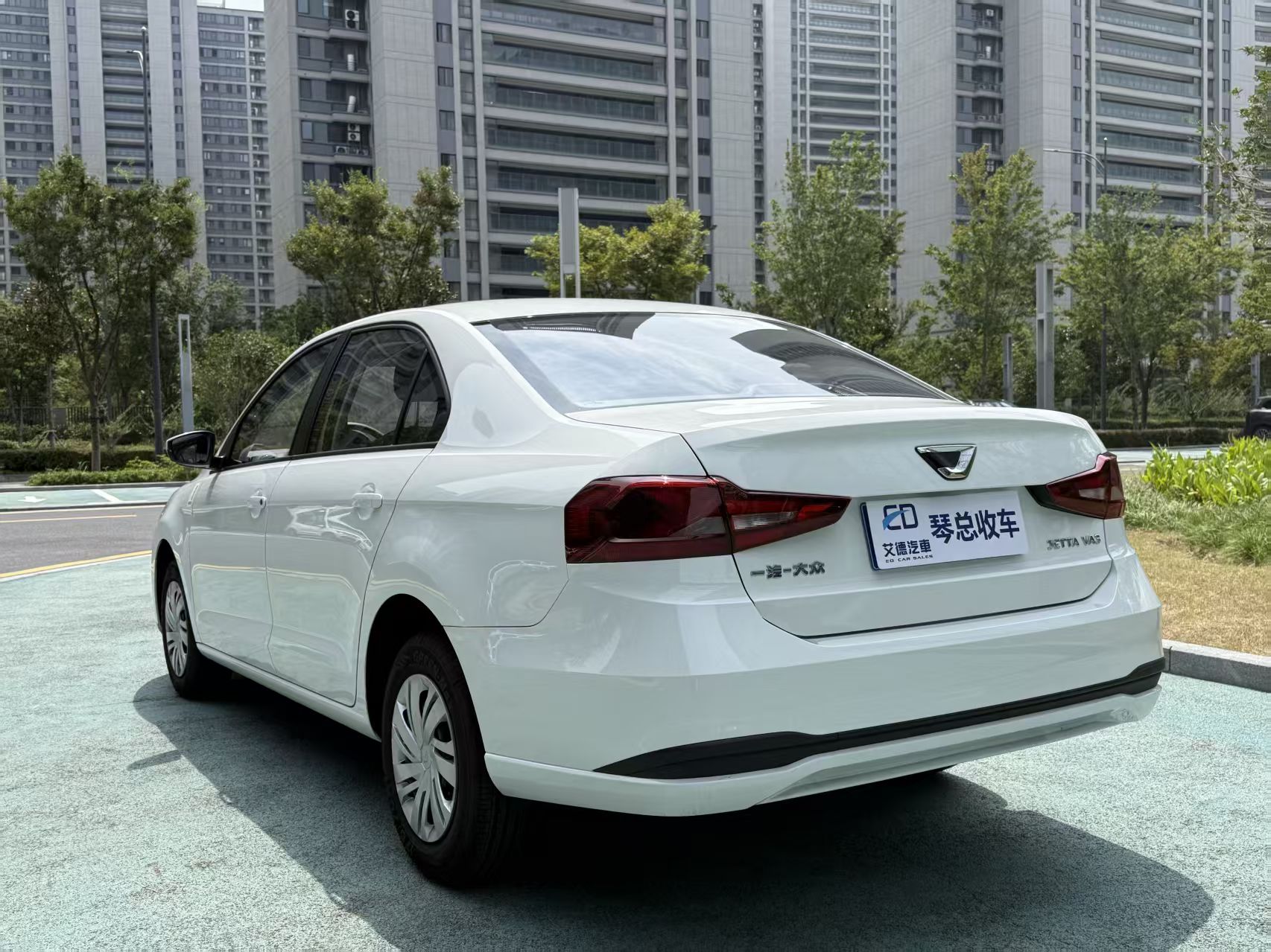 Volkswagen Jetta 2024 car image #8