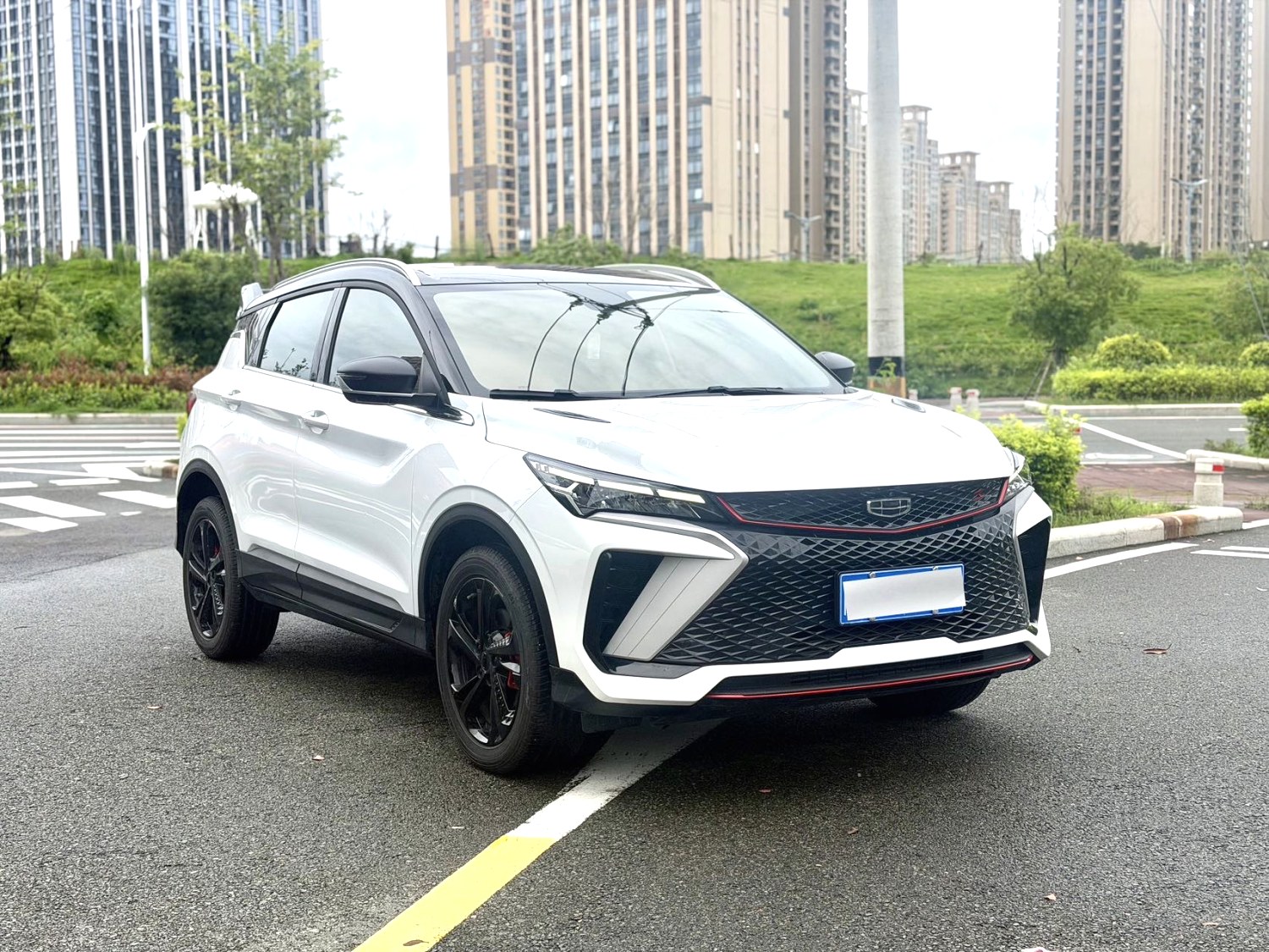 GEELY Coolray 2023 immagine di auto #8