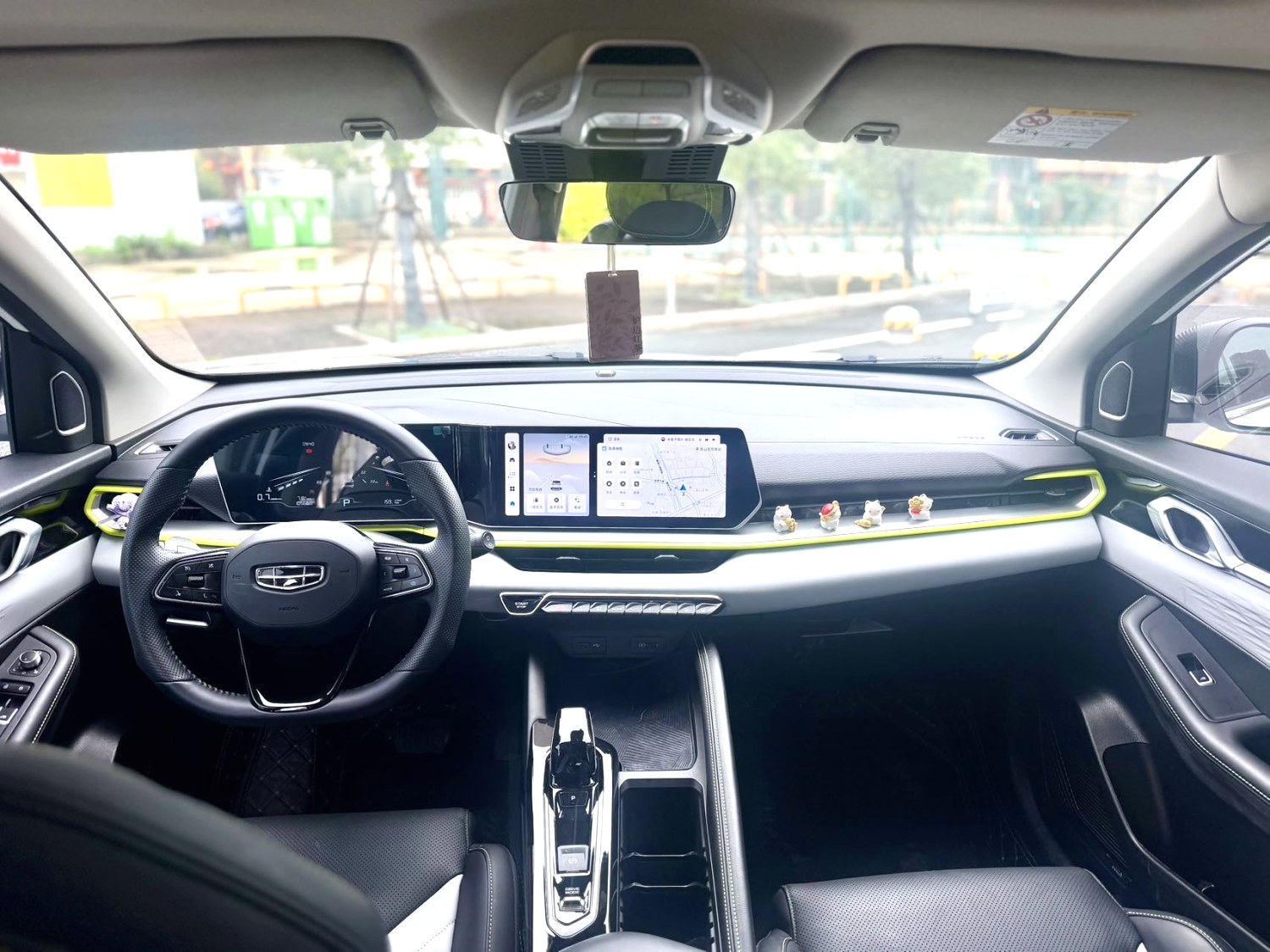 GEELY Coolray 2023 immagine di auto #5