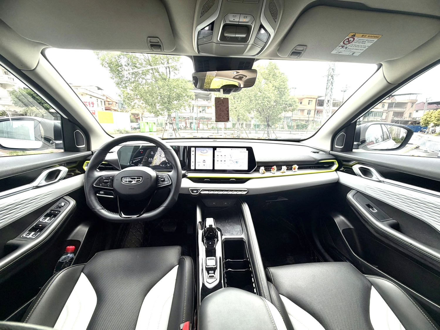 GEELY Coolray 2023 immagine di auto #3