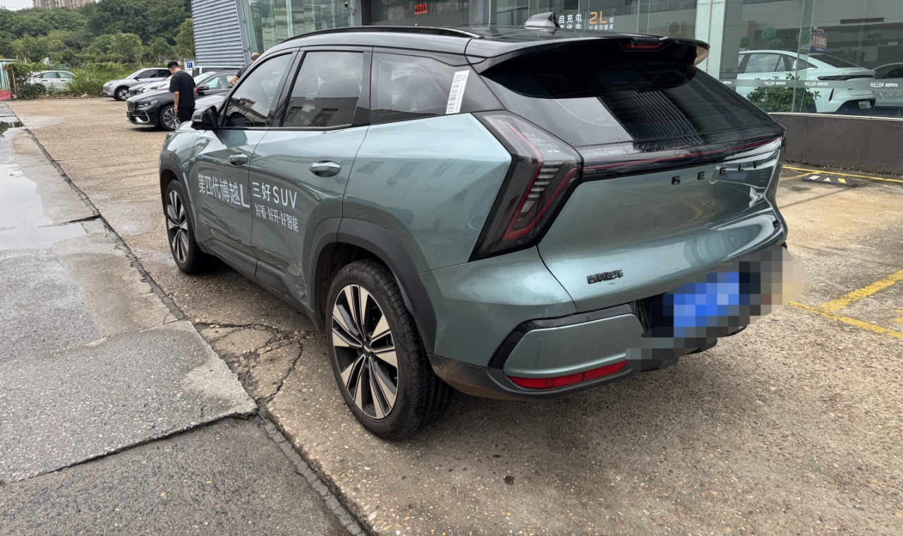 GEELY Boyue L 2025 car image #6