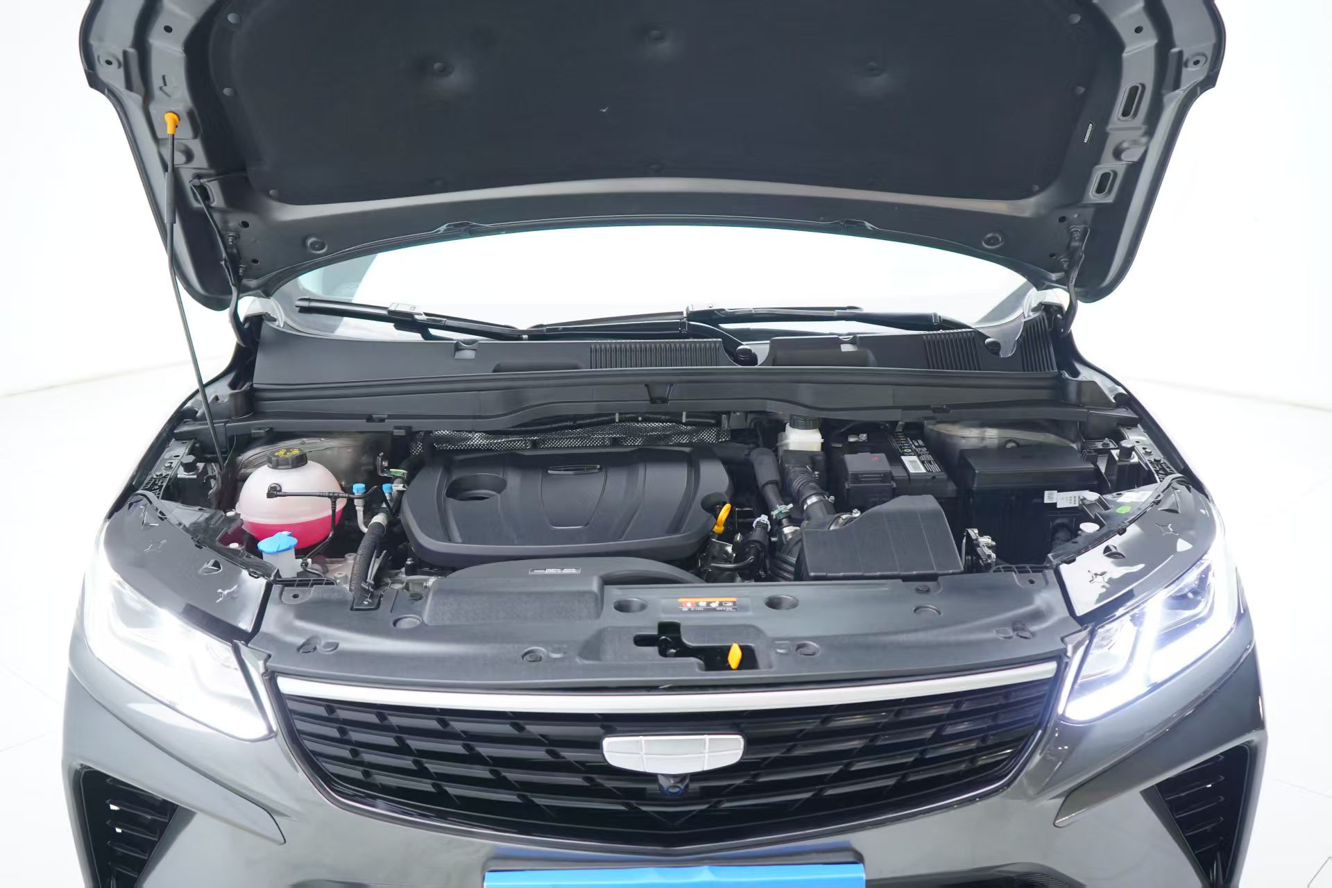 GEELY Coolray 2024 car image #17