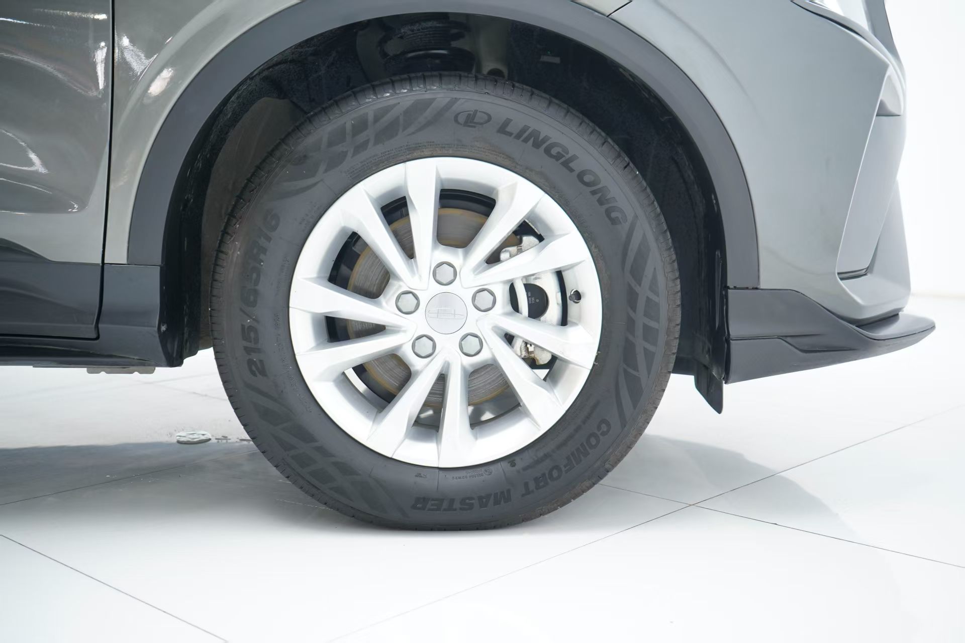 GEELY Coolray 2024 car image #19