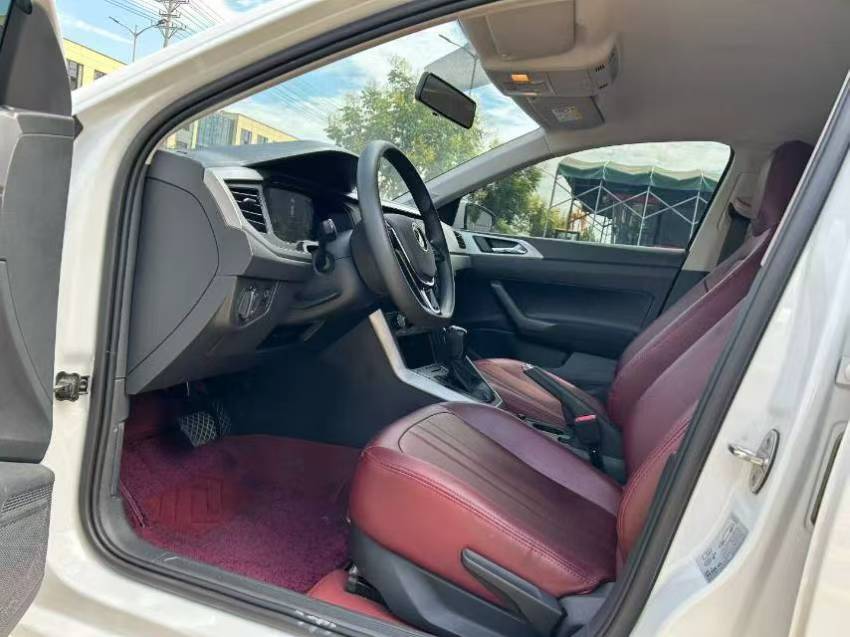 Volkswagen Polo 2023 car image #3