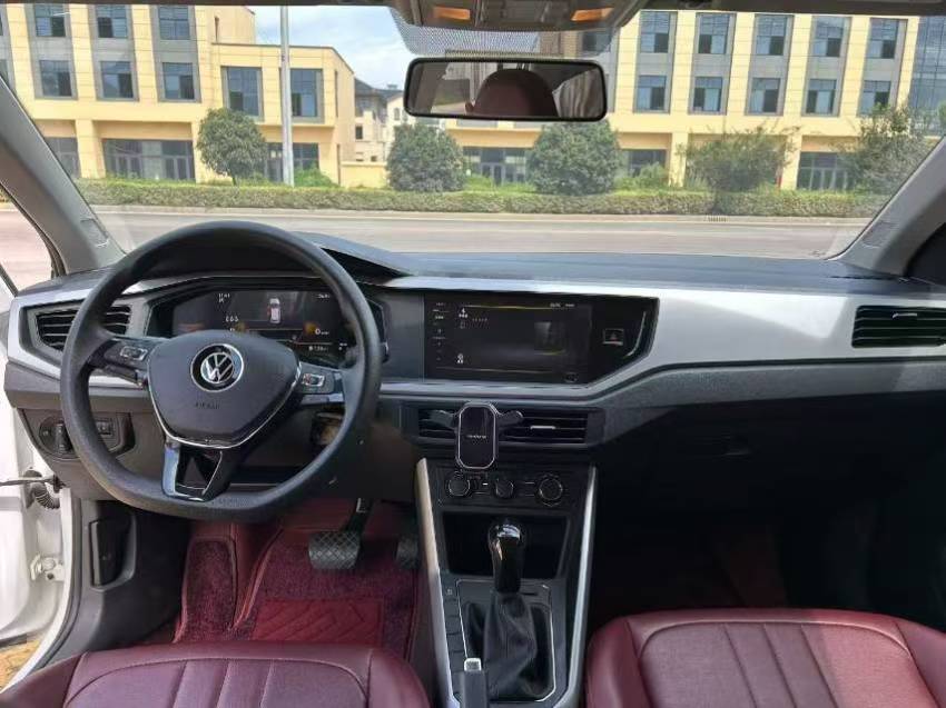 Volkswagen Polo 2023 car image #8