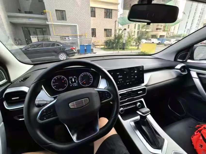 GEELY Coolray 2025 car image #3