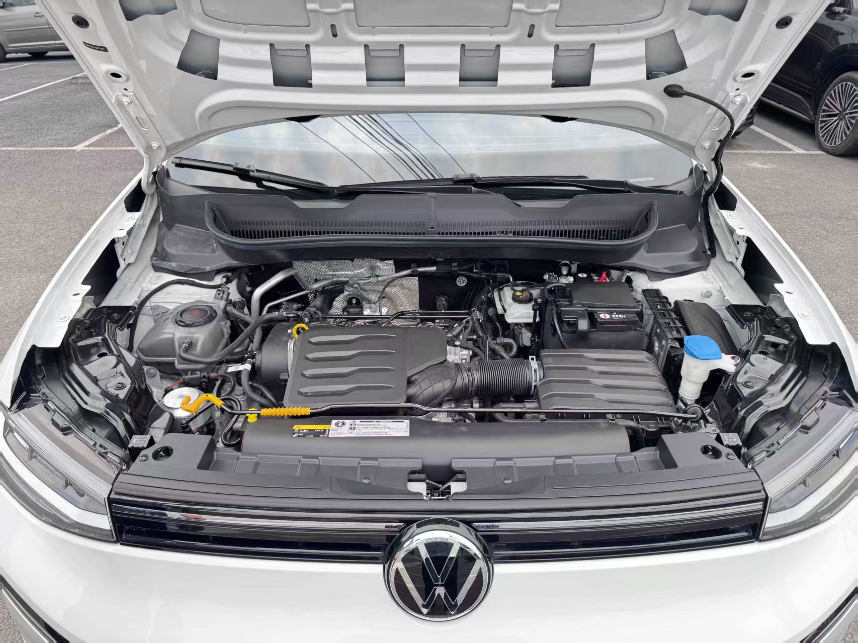 Volkswagen Tharu 2025 #11 Volkswagen Tharu 2025 car image #11