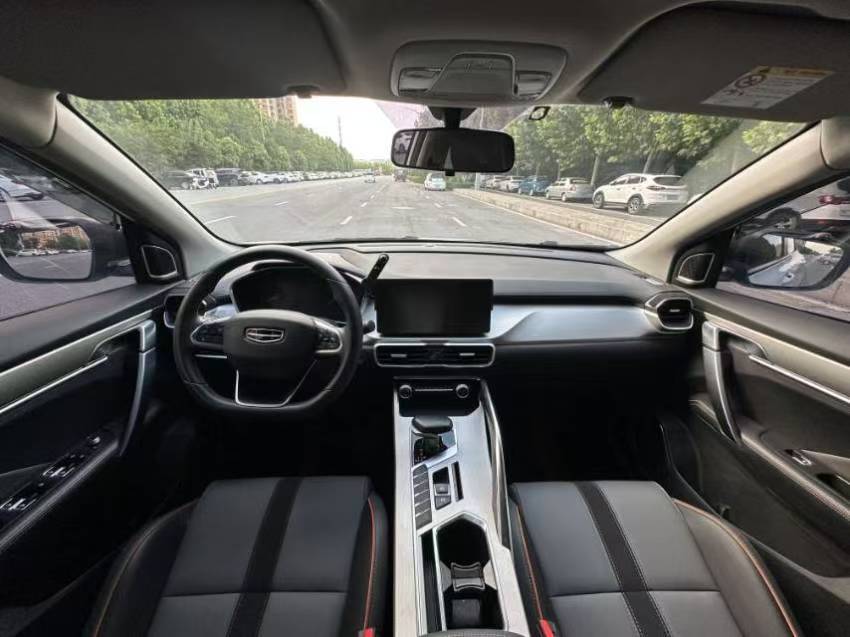 GEELY Coolray 2024 #2 GEELY Coolray 2024 car image #2