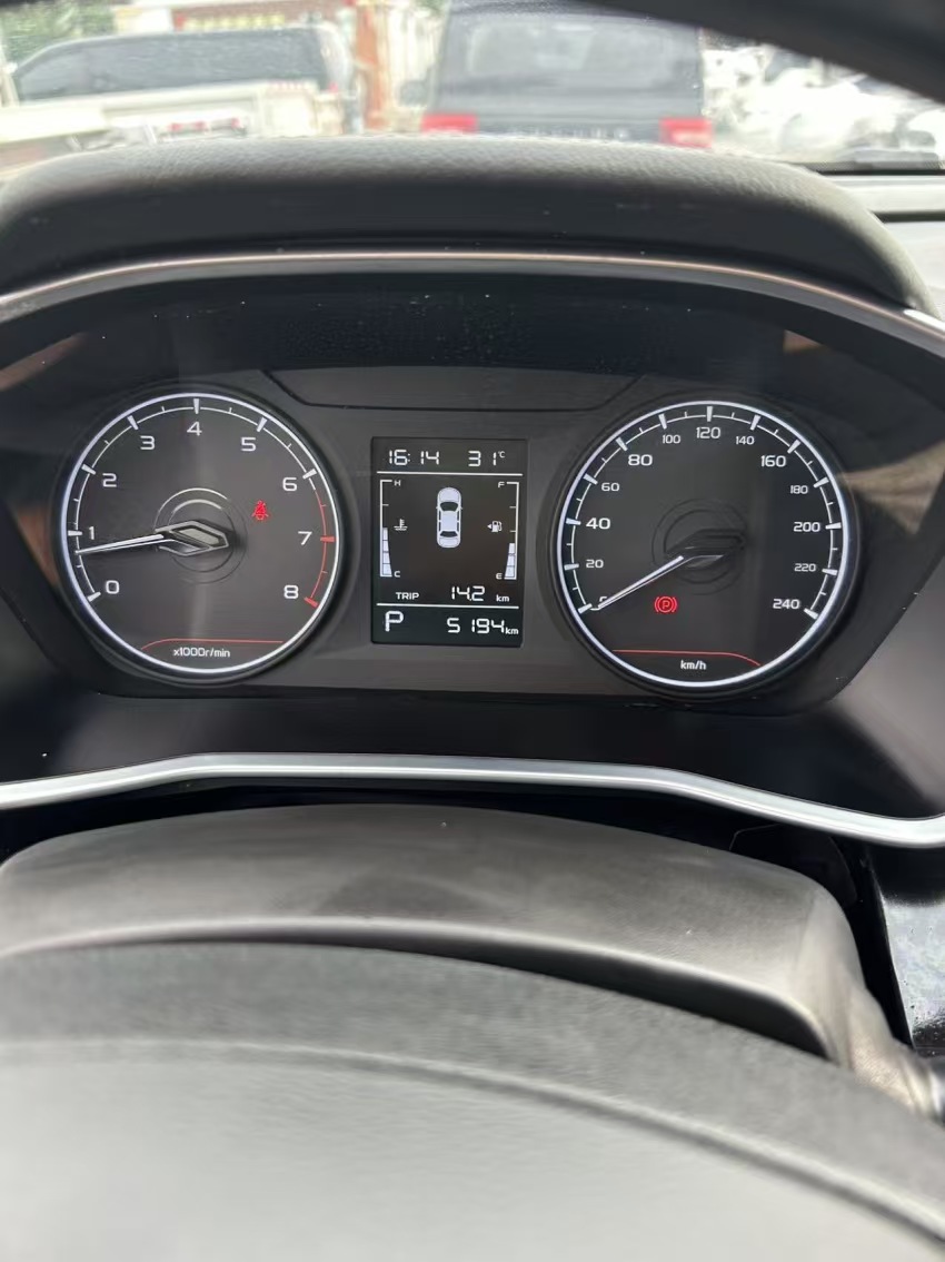 GEELY Coolray 2025 car image #5