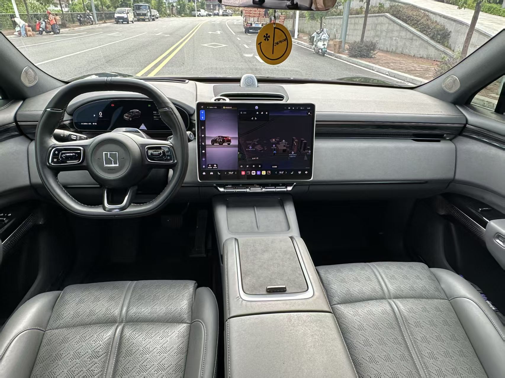 Zeekr 7X 2024 car image #5