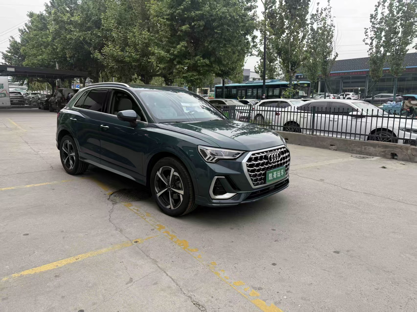 Audi Q3 2025 car image #7