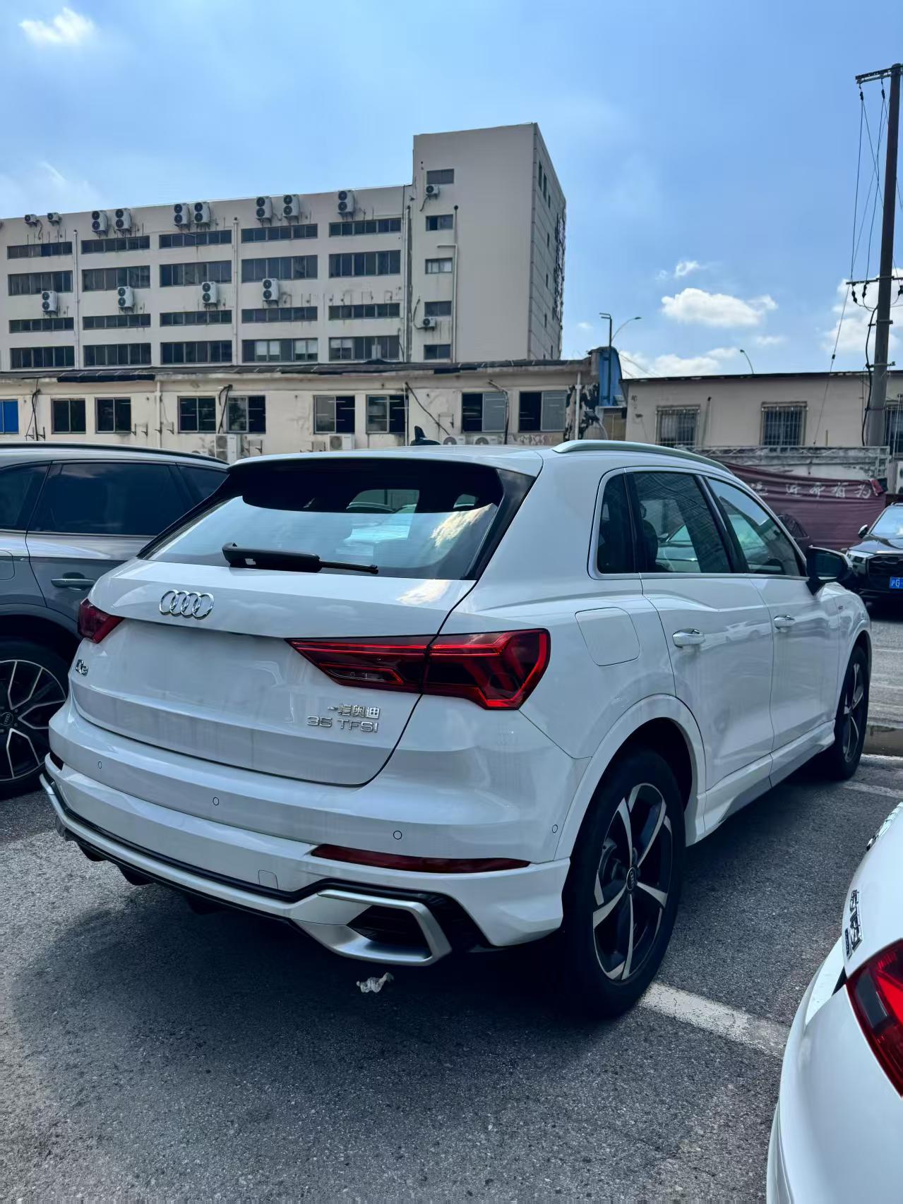 Audi Q3 2025 #3 Audi Q3 2025 car image #3