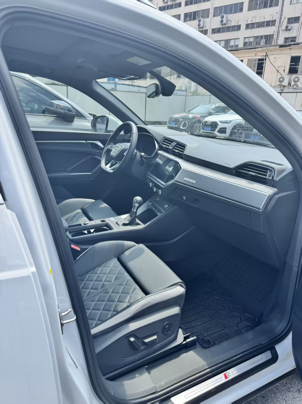 Audi Q3 2025 #6 Audi Q3 2025 car image #6