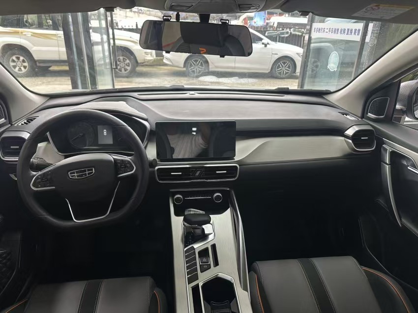 GEELY Coolray 2024 #3 GEELY Coolray 2024 car image #3