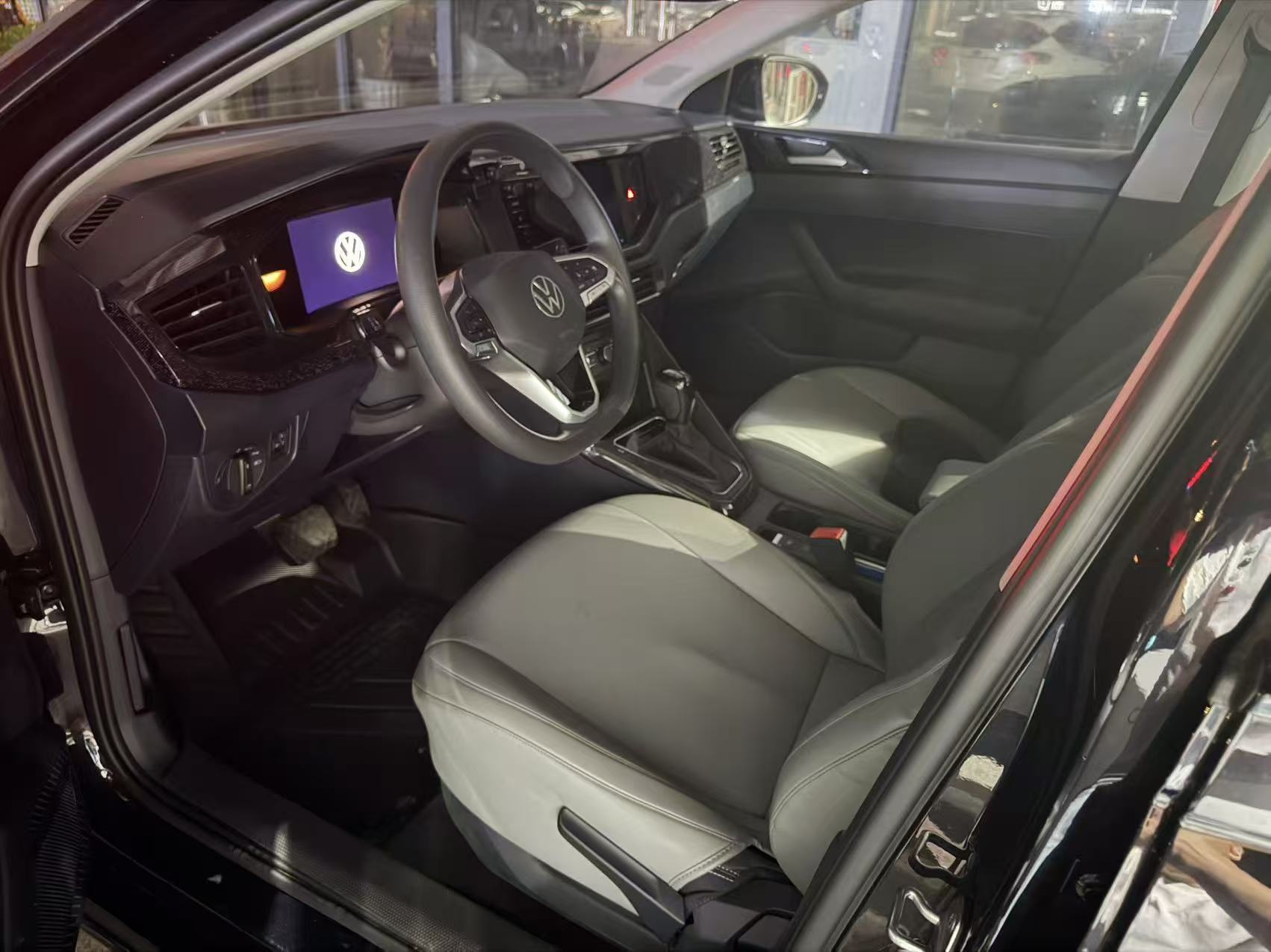 Volkswagen Lavida 2025 car image #2