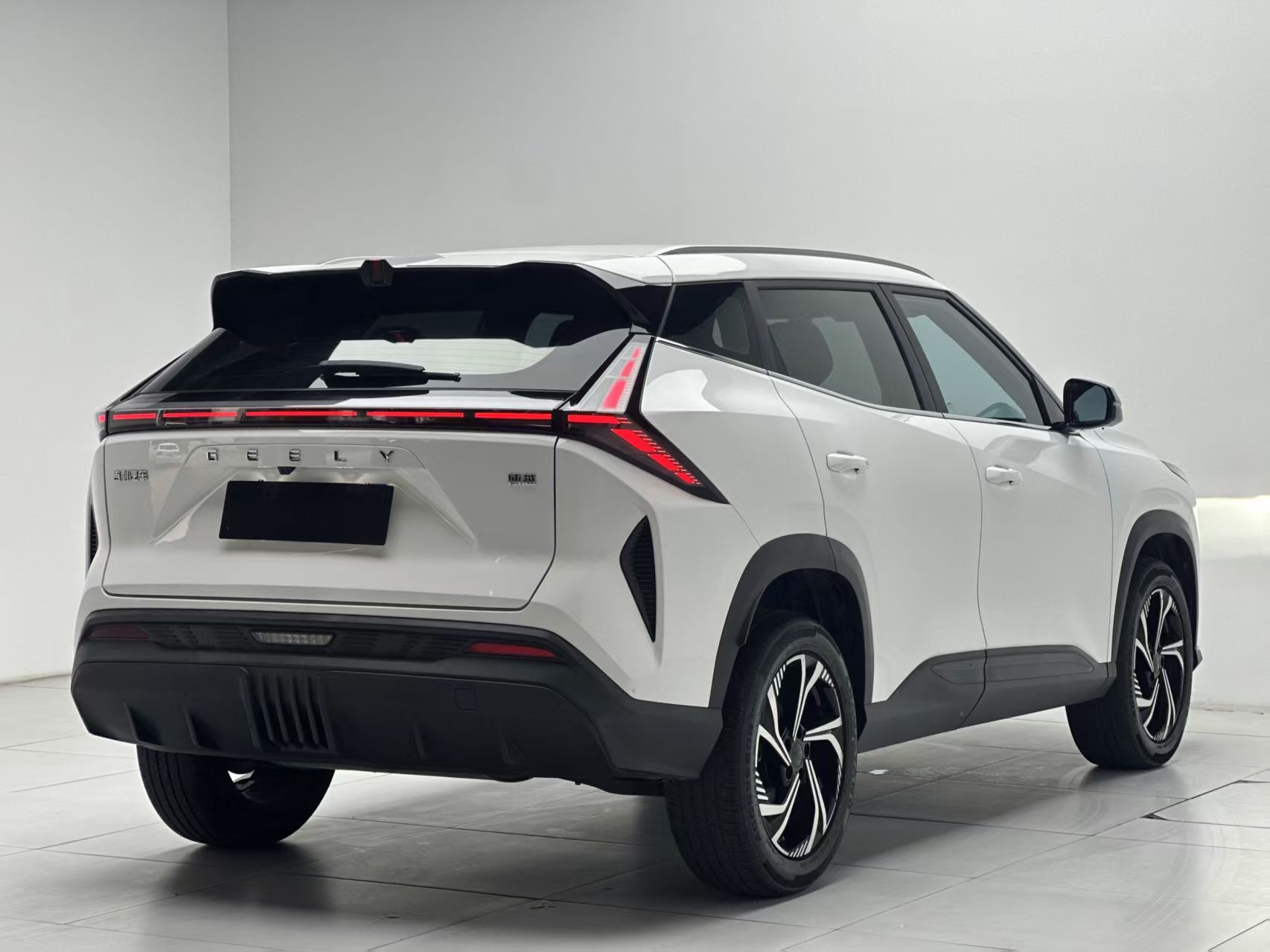 GEELY Coolray 2024 car image #4