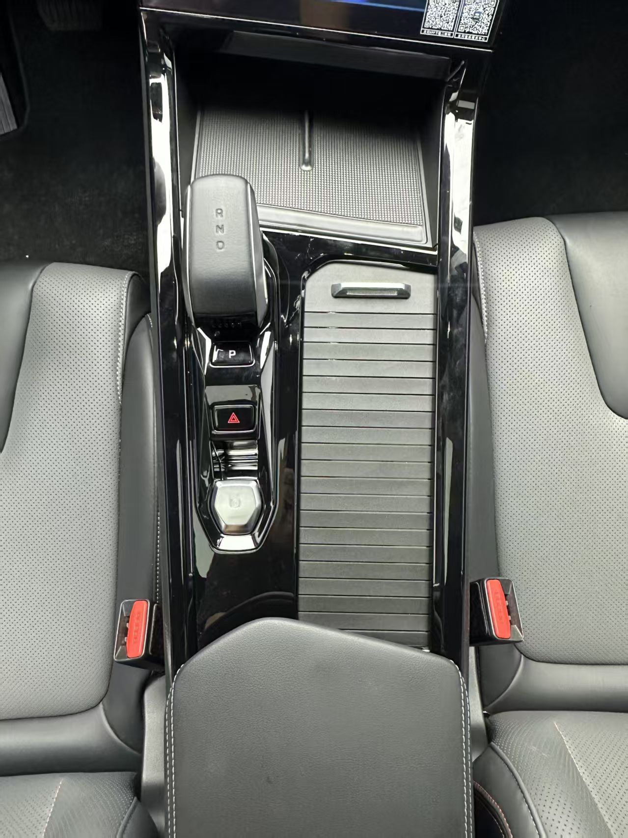 GEELY Coolray 2024 car image #15