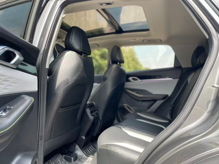 GEELY Coolray 2023 car image #2